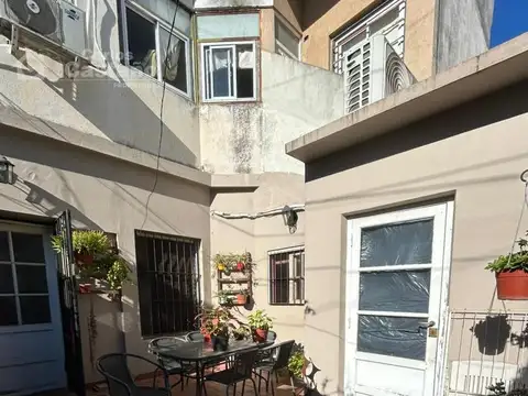 PH a nuevo p/baja 3 ambientes patio al contrafrente.