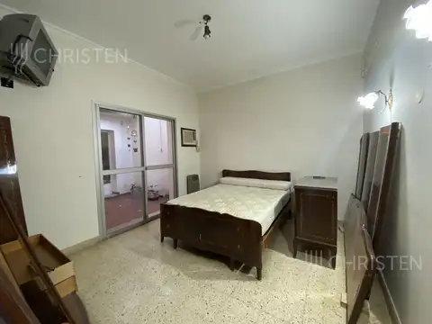 Casa en  venta. 3 dormitorios + 2 baños + patio + cochera