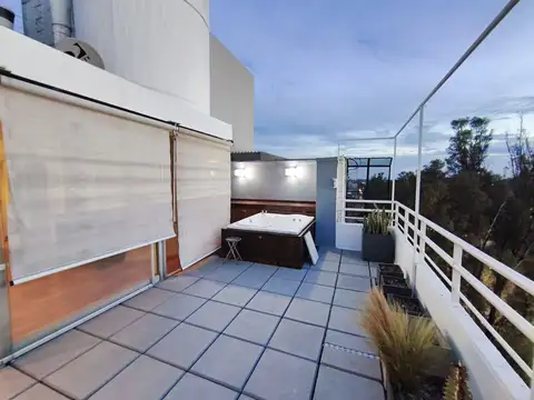 Departamento en Alquiler con 1 cocheras
