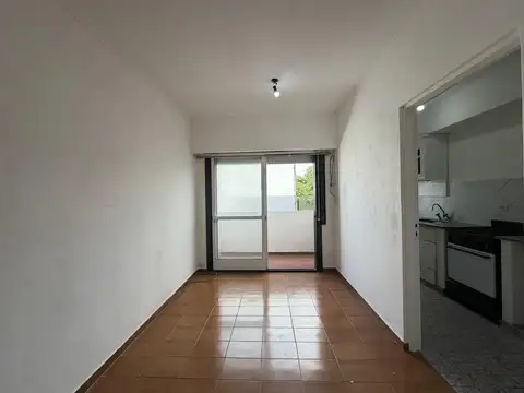 Venta 1 Dormitorio Balcon Escalera