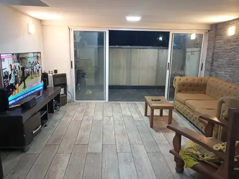 Departamento en venta - 3 Dormitorios 2 Baños - Cochera - 105Mts2 - Esteban Echeverría