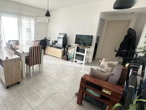 Departamento con balcon en Villa Pueyrredon