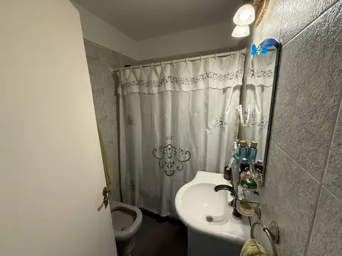 Venta - Depto - Almagro - 3 Amb. con dep. y Toillette