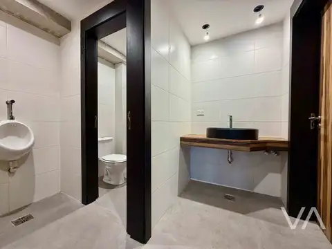 Local en Alquiler Via Púb.