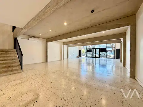 Local en Alquiler Via Púb.