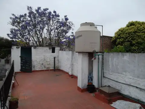 Depto Tipo Casa 2 ambientes con 1 baño