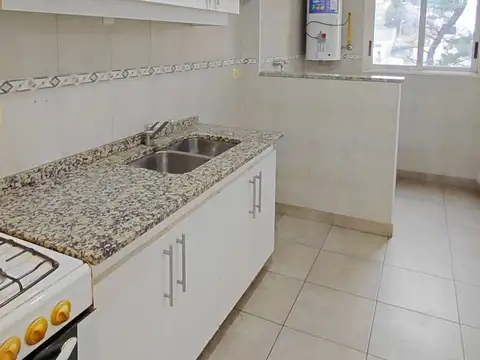 Departamento en Alquiler en Moron, $ 550.000