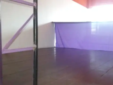 LOCAL CON ENTREPISO EXCELENTE UBICACION, MTS DE IMP. AVENIDA