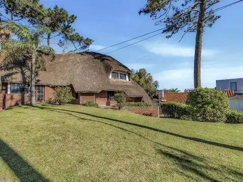 Casa en Venta en Pinares, USD 435.000