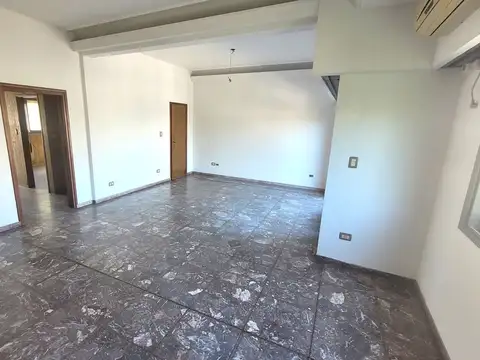 Depto Tipo Casa en Venta en Villa Ballester, USD 67.000