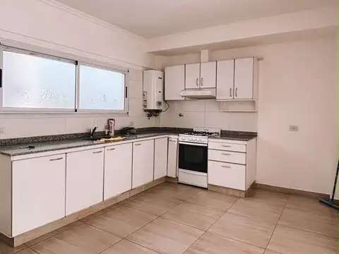 Avenida Lisandro De La Torre 900, Piso 2