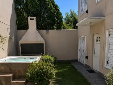 Depto Tipo Casa en Venta en Banfield, USD 200.000
