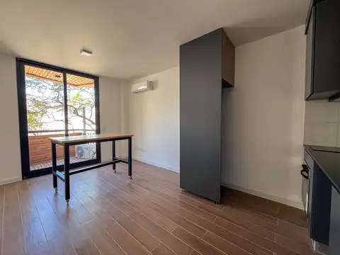 Departamento de 1 Ambiente con Balcón y Cochera - Parque Chacabuco