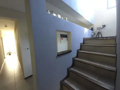 Casa en Venta con 4 cocheras