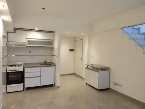 Depto Tipo Casa en Alquiler en Liniers, $ 950.000