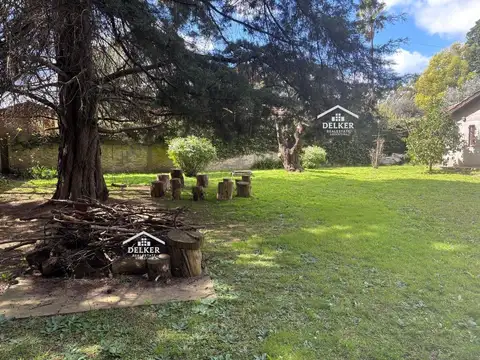 Casa en Venta con 2 cocheras