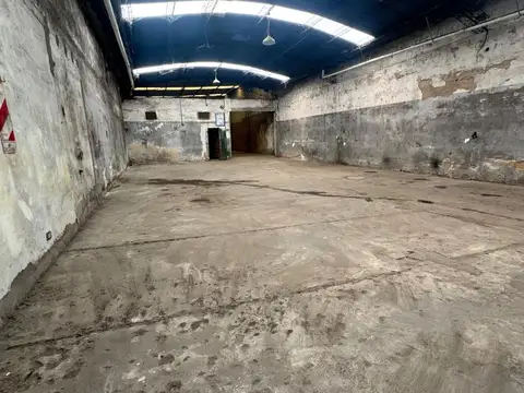 Galpon en Alquiler en Villa Santos Tesei, $ 1.800.000