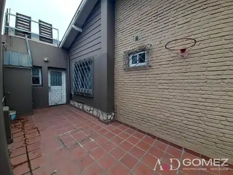 Depto Tipo Casa en Venta con 1 cocheras