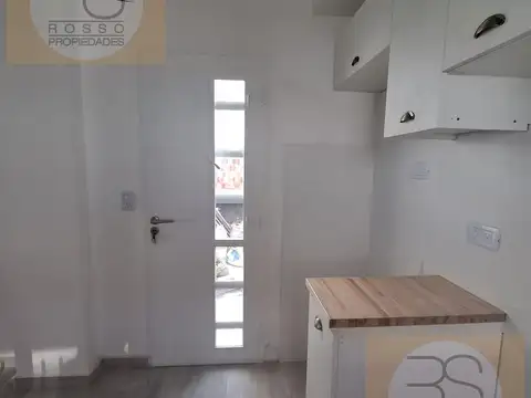 Depto Tipo Casa en Alquiler al Sur