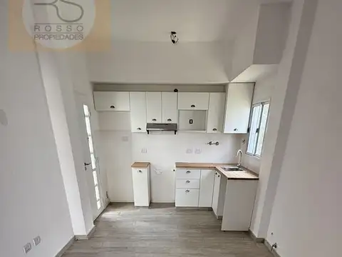 Depto Tipo Casa en Alquiler en Ramos Mejía Sur, $ 950.000
