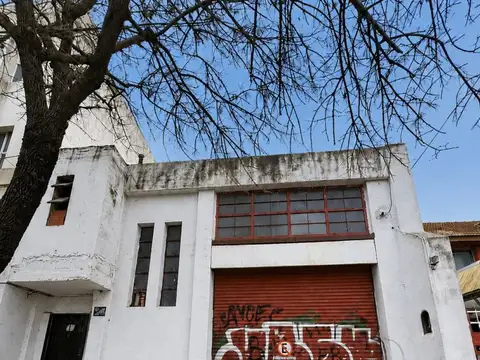 Oportunidad Venta Lote con Galpon 369 M2 Totales excelente ubicación