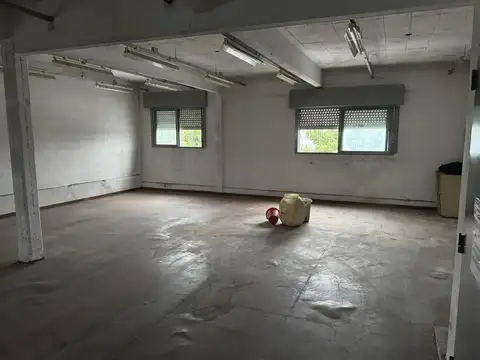 Galpon en Venta 17  mts Frente