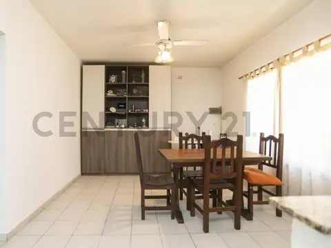 Casa 2 ambientes con 1 baño