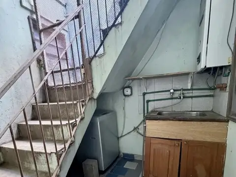 Venta Casa en lote propio 8.66 x 17 con vivienda para 2 familias - Villa Lugano