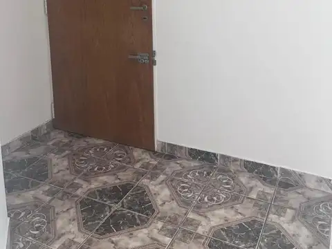 Ramon Falcon 3900, Piso 8