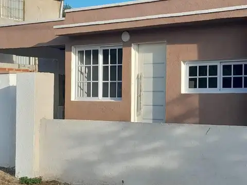 VENDO casa a estrenar en VALLE DE ANISACATE