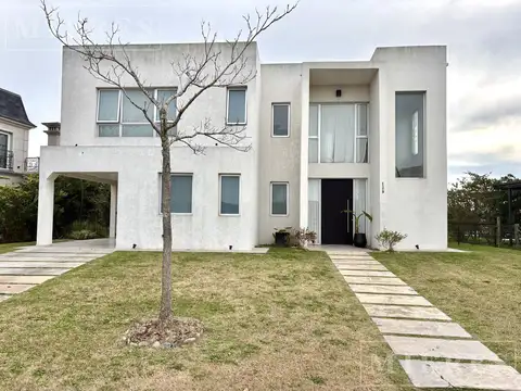 Casa en alquiler anual Barrio Ceibos Puertos, Escobar