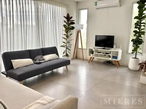 Casa en Alquiler de 3 dormitorios
