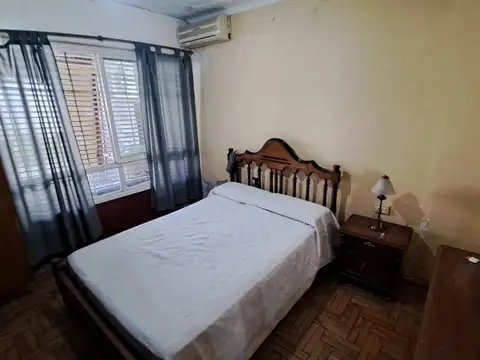 Casa a metros de la Costanera a refaccionar