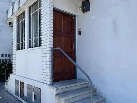 Depto Tipo Casa en Alquiler en Villa Pueyrredón, $ 950.000