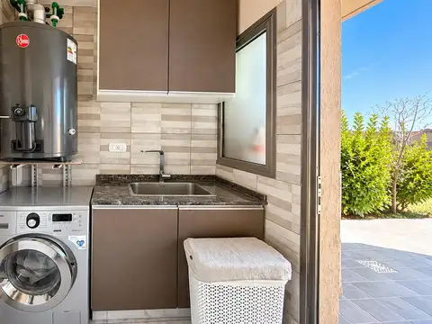 Casa en venta Barrio Privado Tierras Altas, Carrodilla.