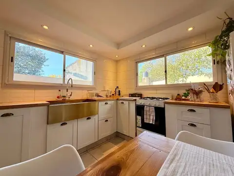 Venta Casa 4 amb "Parque/Quincho/Garage"