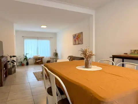 Venta Casa 4 amb "Parque/Quincho/Garage"
