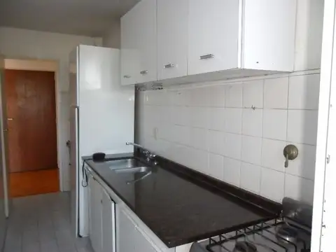 Departamento en Alquiler en Acassuso Vías / Santa Fe, $ 950.000