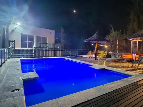 Casa en Venta con 10 cocheras