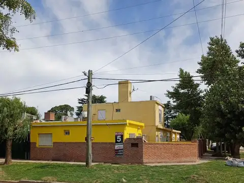 Casa 12 ambientes con 6 baños