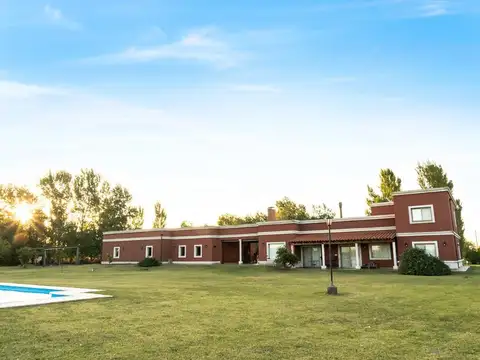 Casa en Venta en Estancia Benquerencia Farm Club, USD 465.000