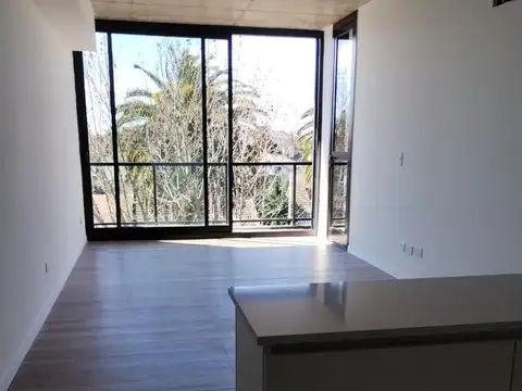 Dpto 3 amb en Tigre Centro con balcón, parrilla y cochera