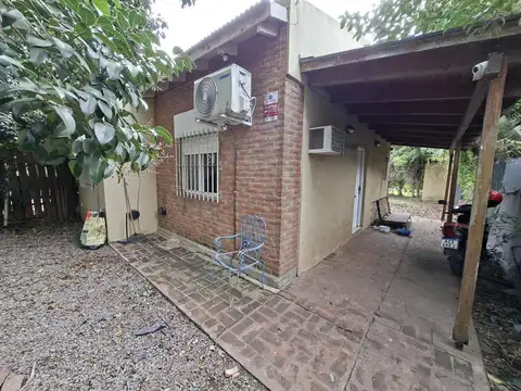 Casa de un dormitorio con altillo en alquiler