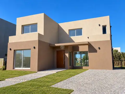 Casa  en Venta en Santa Lucia, Pilar del Este, Pilar
