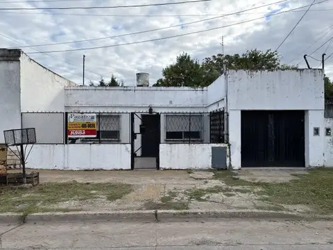 Casa en ALQUILER Sobre terreno propio de 350 m²