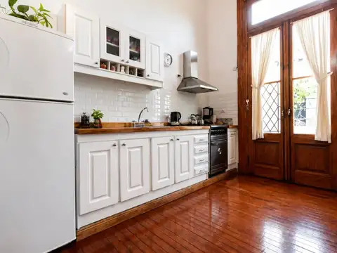 Depto Tipo Casa en Venta 80 años