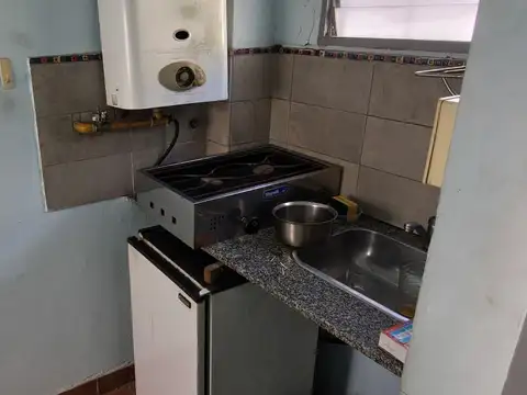 VENTA CASA A RECICLAR/DEPOSITO,OFICI EN SAN MARTIN