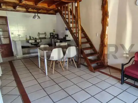 Casa 2 ambientes con 1 baño