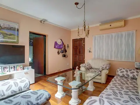 Depto Tipo Casa en Venta de 4 dormitorios
