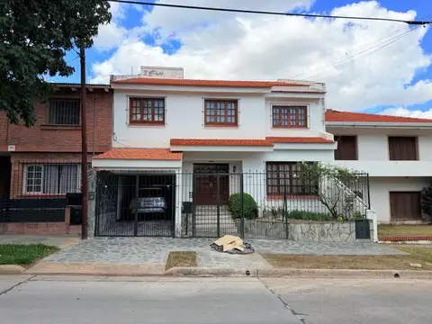 Exc Casa vta 4 dor gge/qcho/suite/jard Los Carolinos al 200